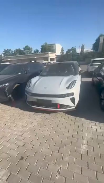 Zeekr 001 FR 100kWh 4WD silver