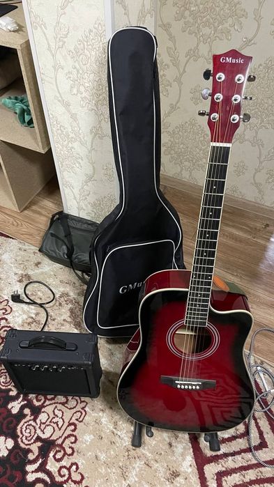 Акустическая гитара