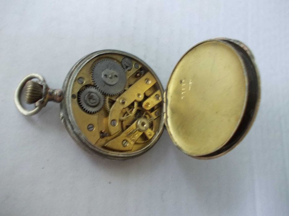 Ceas vechi din argint de buzunar defect A