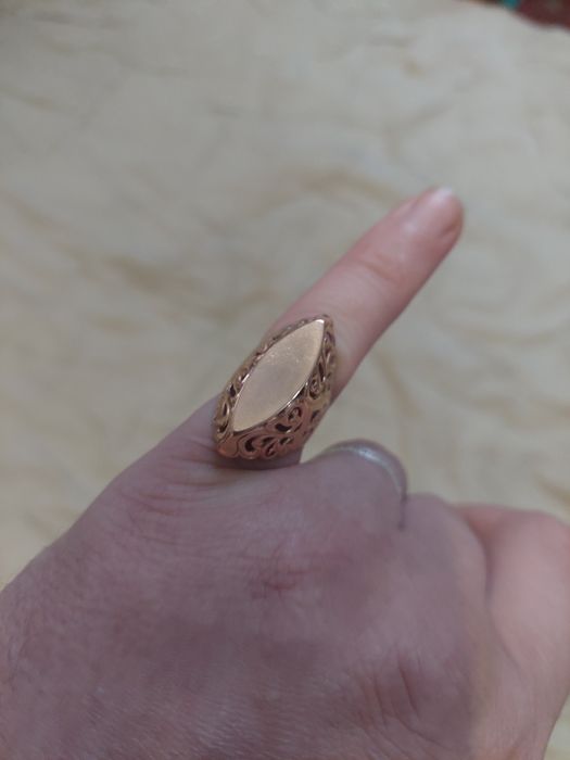 Продам золотой перстень