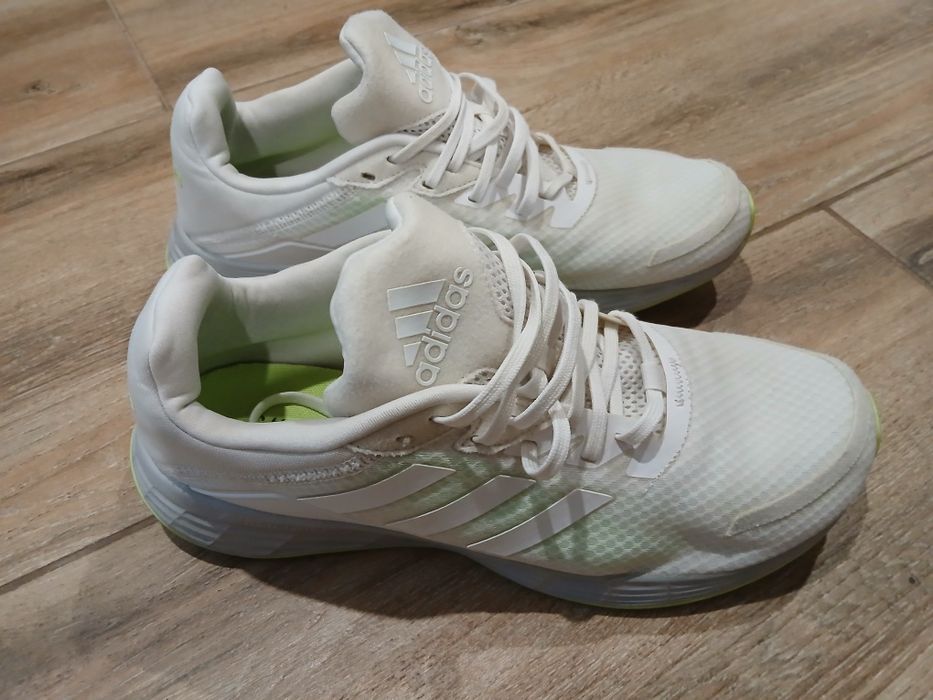 Адидас оригинални 44