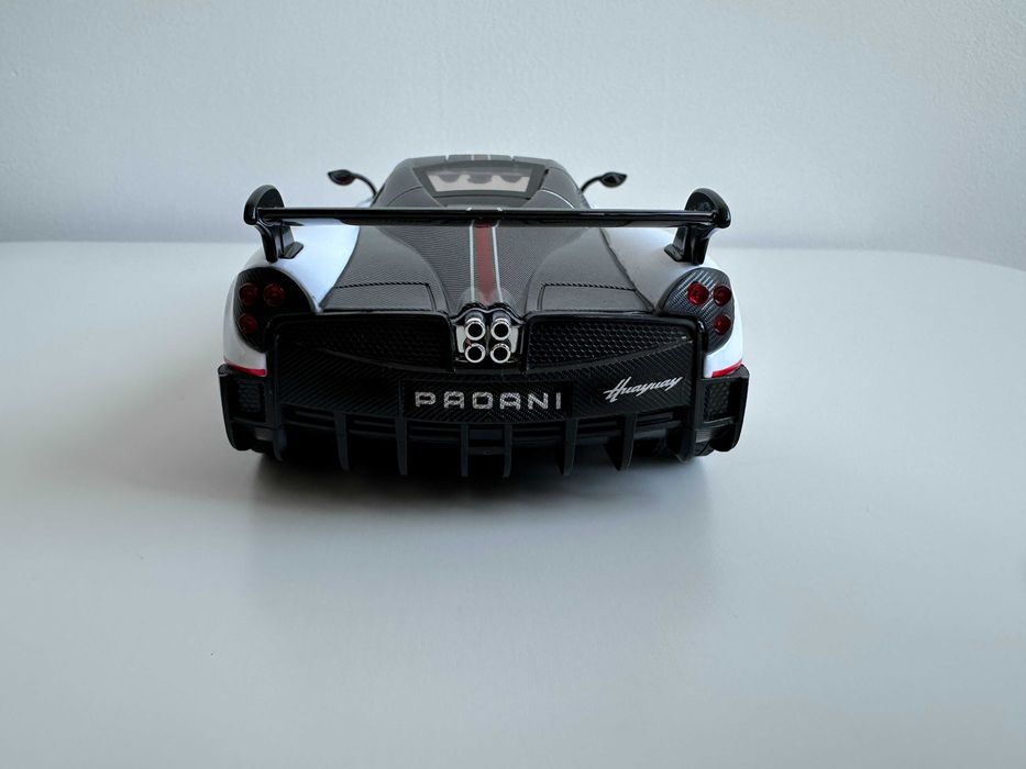 Macheta auto Pagani Huayra BC 1/24