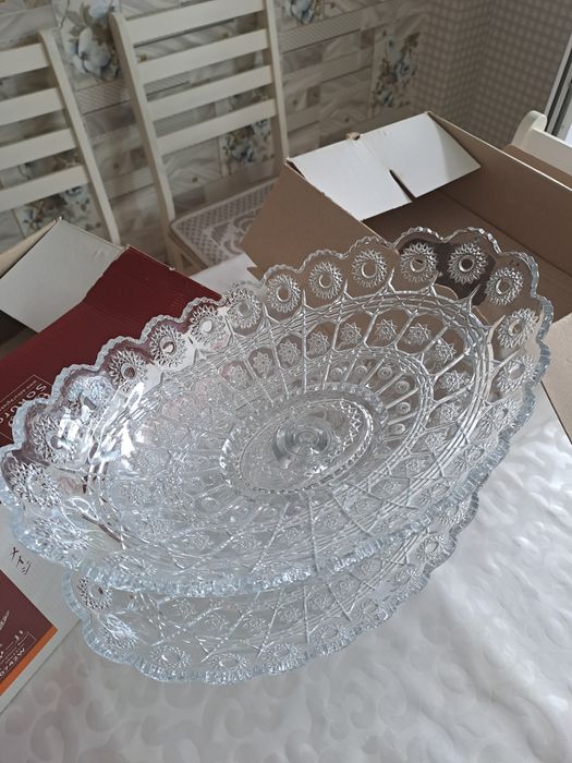 Продам вазы под хрусталь.