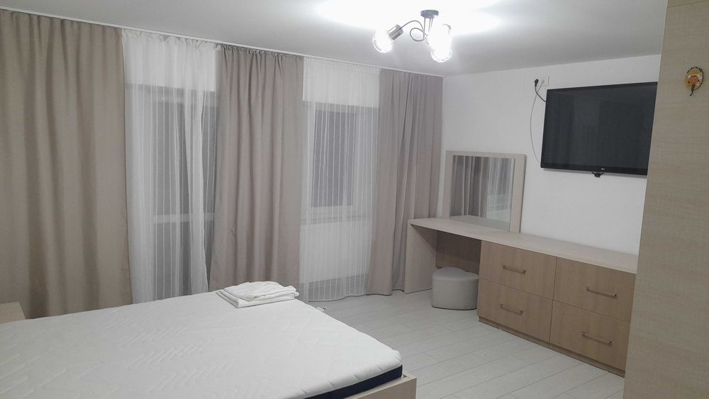 Inchiriez garsoniera 42 mp, total echipata