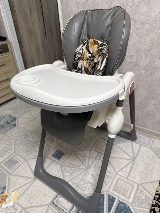 Детский стульчик для кормление