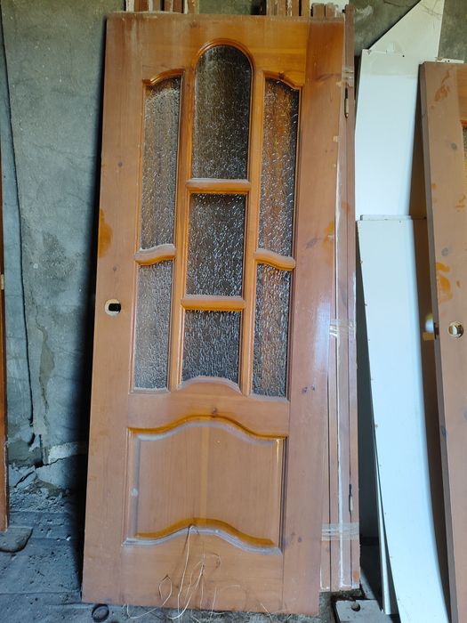 Продаются двери межкомнатные