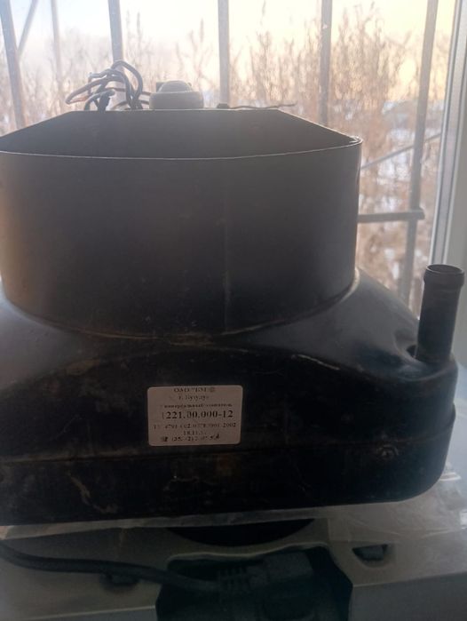 Продам радиатор медный 12вольт