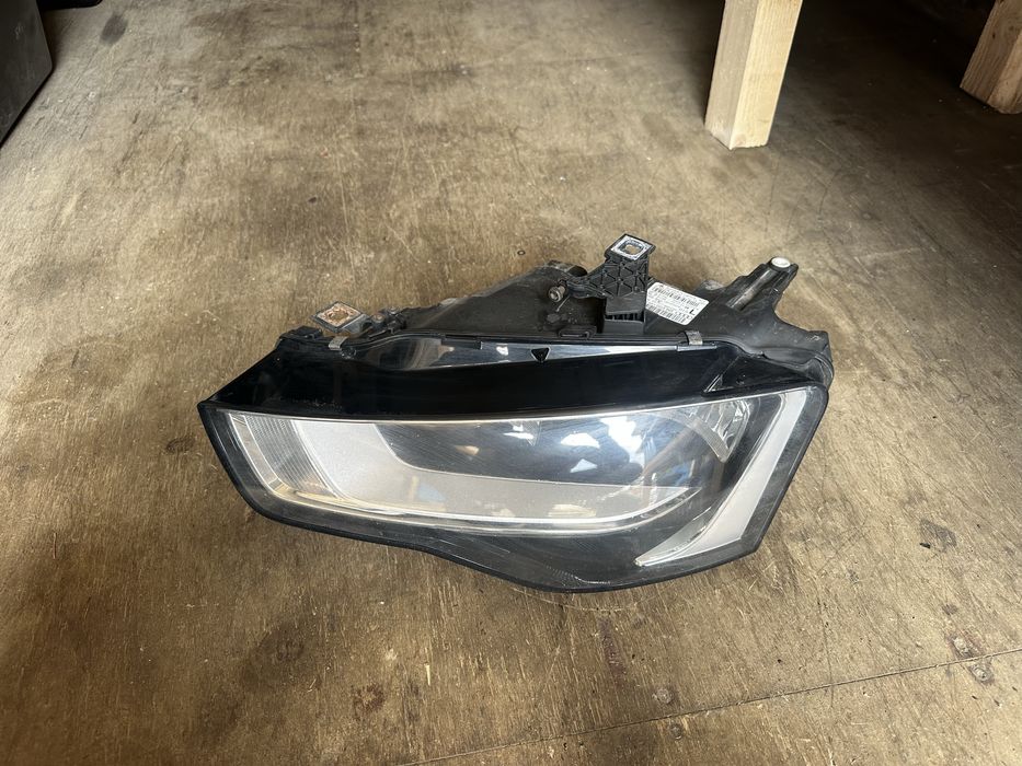 Far stanga cu halogen Audi A5 facelift A5 B8 B8.5 - 8T0941003BB