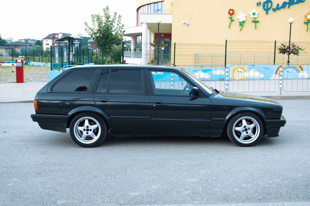 БМВ Е30 комби е30
