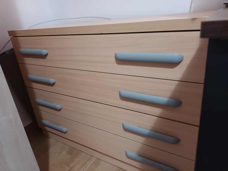 Noptiera pentru dormitor