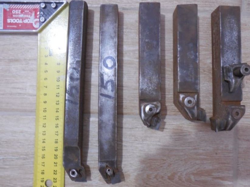 Cutit strung cu pastile detasabile