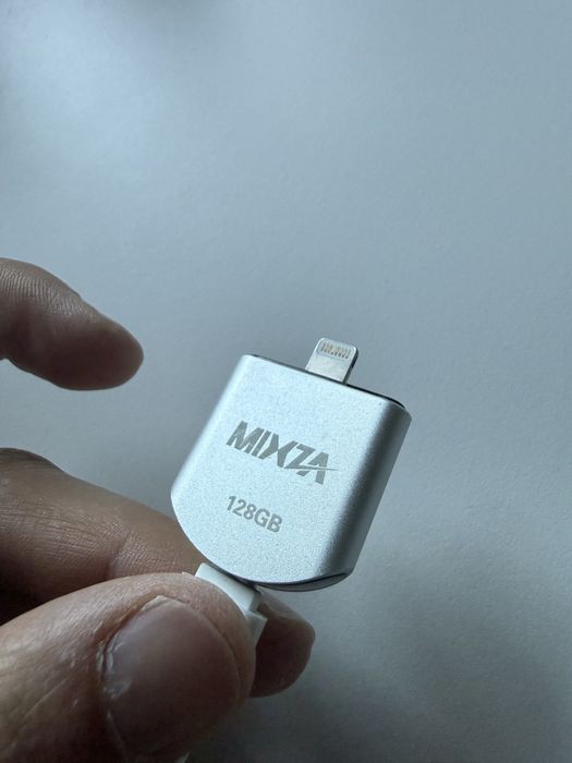 Lightning Flash drive 128Gb + Lighning card reader