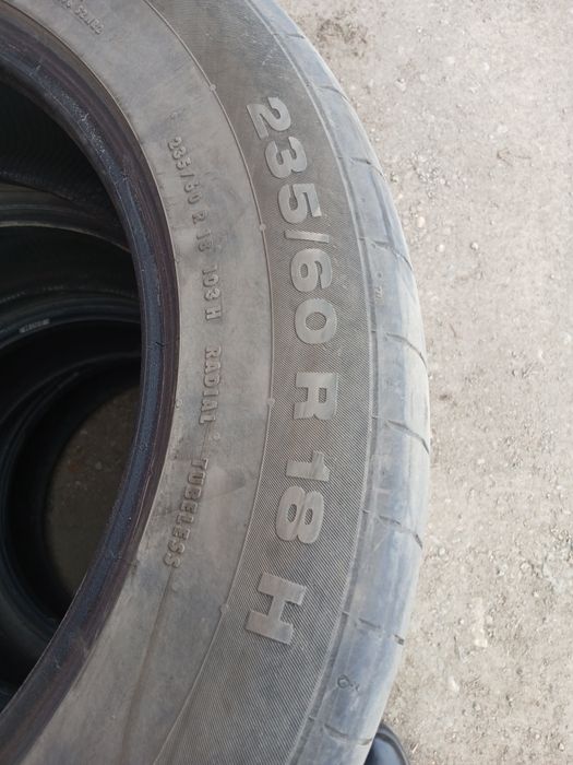 Продам шины на 18