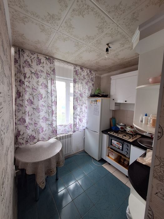 Продам 2 ком кв без мебели