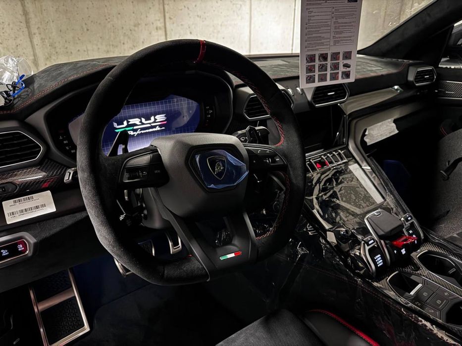 Lamborghini Urus SE 2026