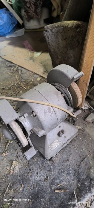 Тиски  СССР и точило