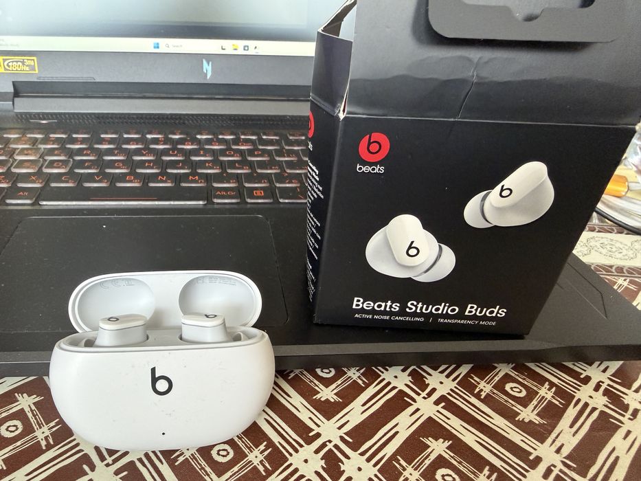 Beats studio buds