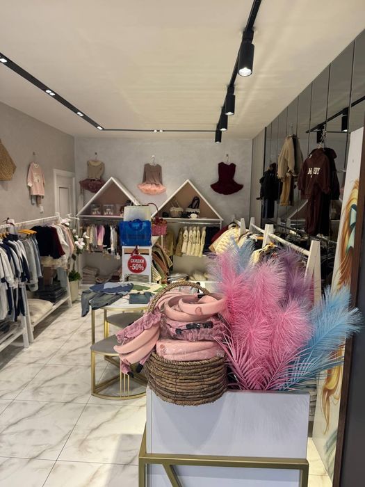 Срочно прадайутса офис лисинова первий линя