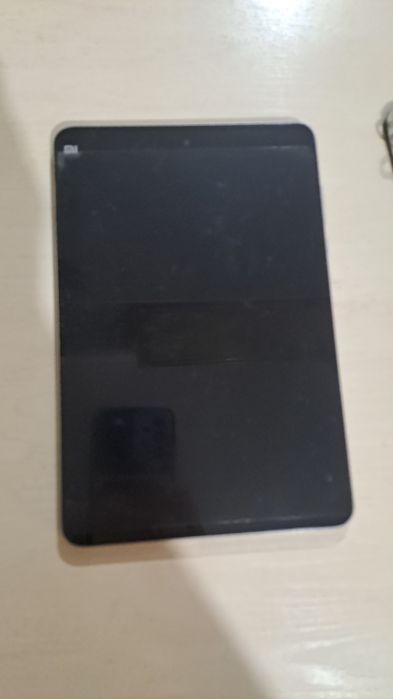 Продаётся планшет Mi Pad 2