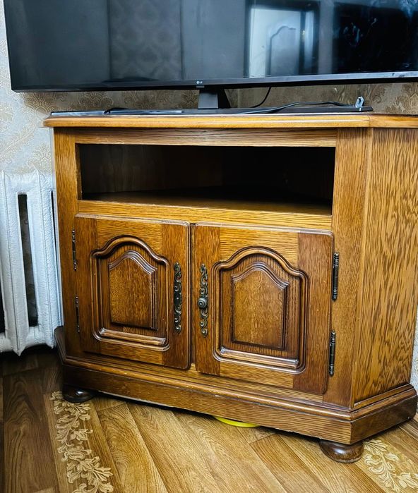 тумбу под телевизор