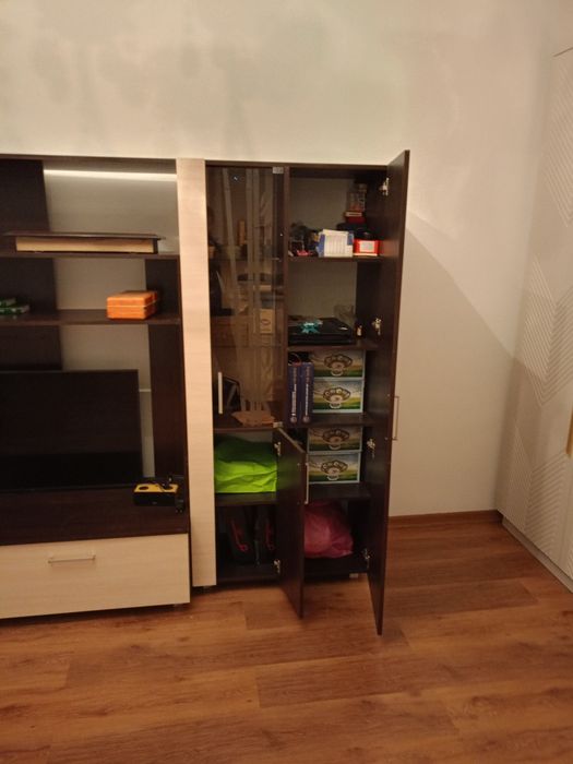 Продается шкаф с полками