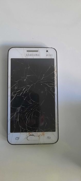 Телефони за части