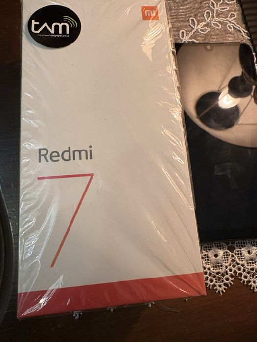 Iphone Redmi 7 karobka dokment bor 500.000 som