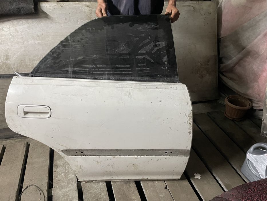 Дверь задняя правая , бампер