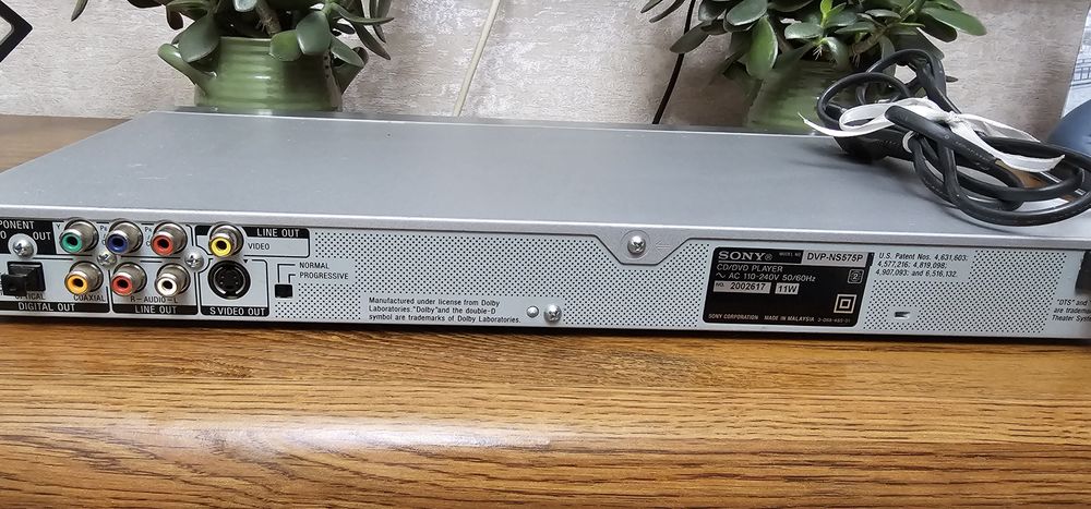 Продам DVD плеер Sony