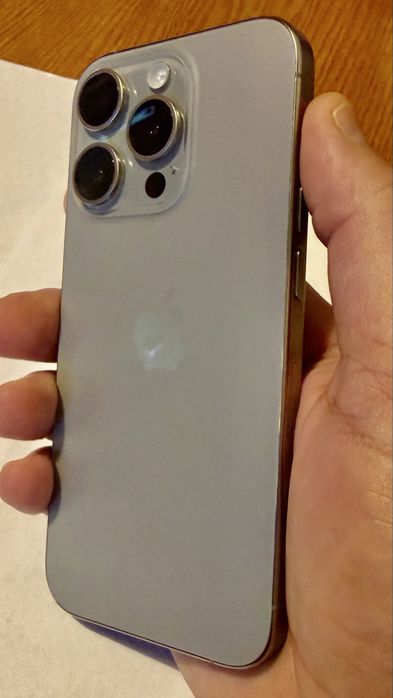 Iphone 15 pro / отличен