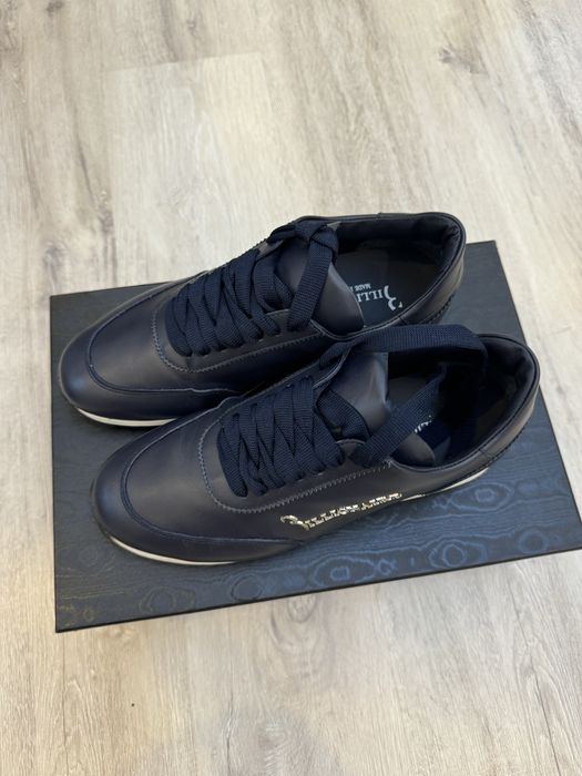 Продам кросовки Billionaire