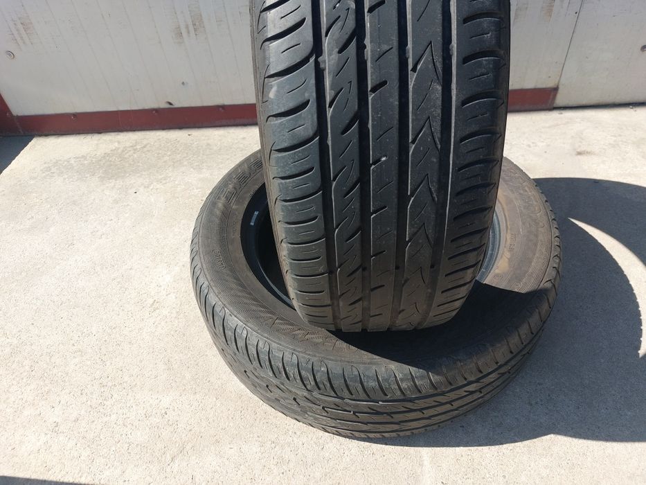 125 lei bucata! Doua anvelope de vara 205 55 r16  Lassa Driveways! 7 mm
