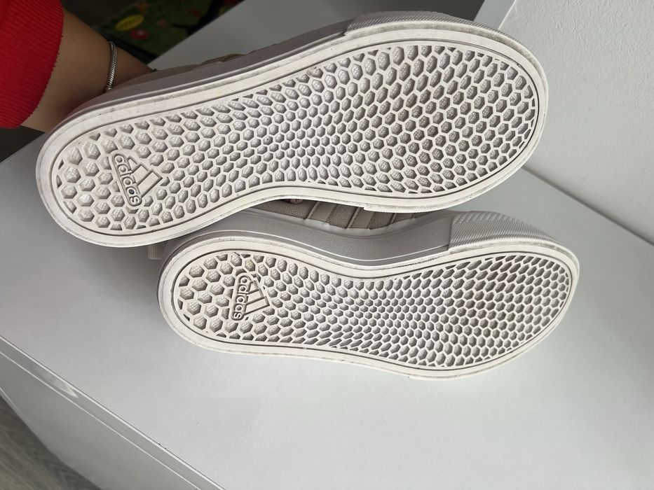 Уникални кецове Адидас 36 2/3