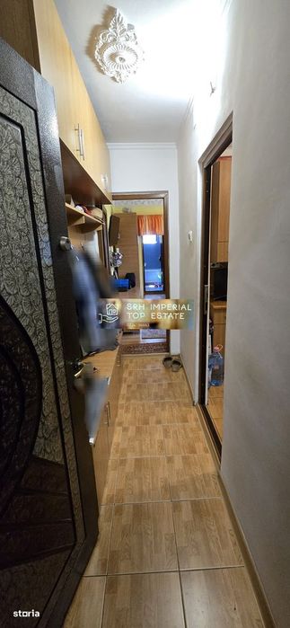 Apartament 2 camere semidecomandat etaj 2 Poarta 6 Liceul Lucian Blaga