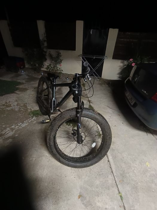 Vând bicicleta carpat velors