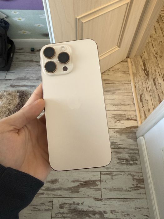 Iphone 16 pro max 256gb gold saphire 100% santate baterie