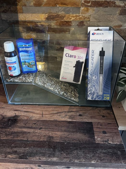 Acvariu  ca nou pentru pesti sau broscute