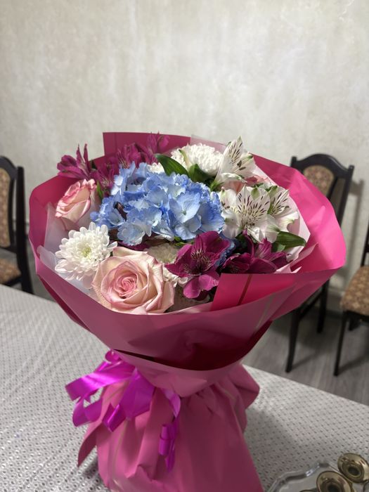 Букеты цветов свежие