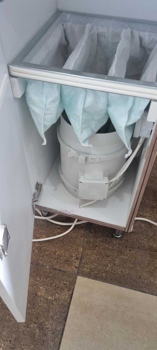 Masa manichiura, folosita 1 an