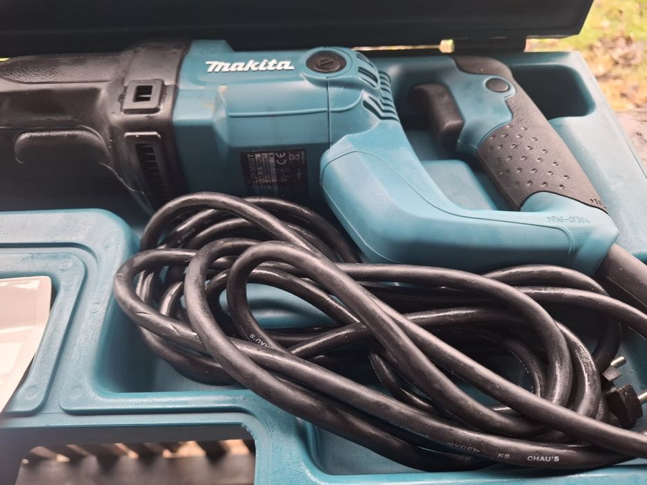 Vand Fierastrau sabie profesional  Makita JR3050T