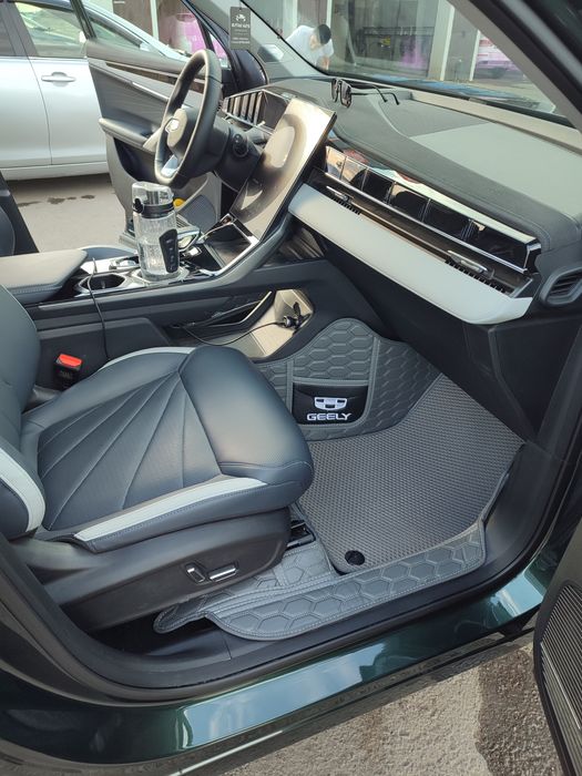 Продам Geely Atlas 2025 года