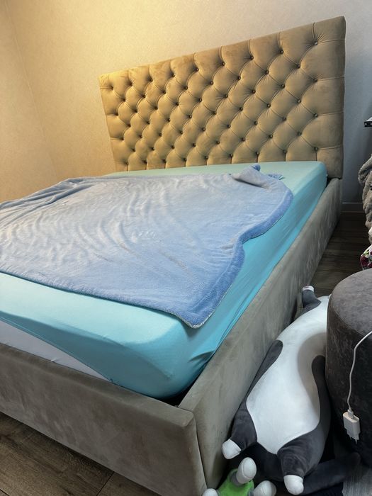 Продам двухспальную кровать