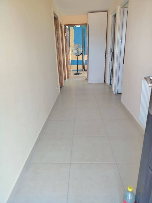 Închiriez apartament 3 camere – mansardă la casă, 80 m², complet mobil