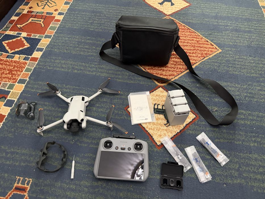 Дрон dji mini 4 pro комбо fly more plus