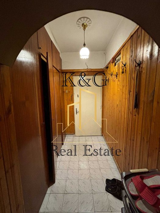 Тристаен тухлен - кв " Бели Лом "