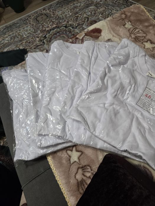 Майка белая, размер 46 рост 5