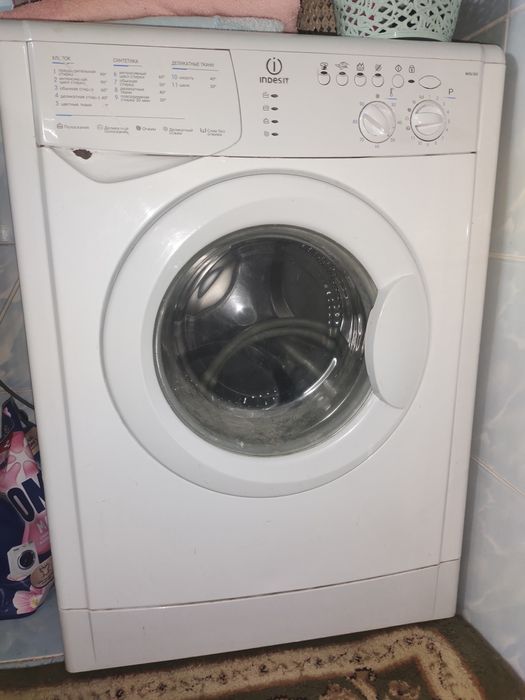 Стиральная машина Ariston