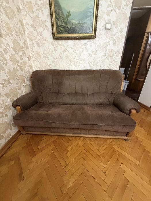 Продам диван раскладной и два кресла