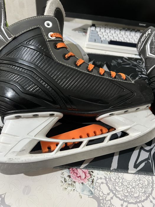 хокейные коньки Bauer
