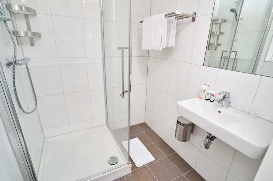 Дава се под наем Едностаен апартамент в Пловдив, Южен - 45 кв.м за 153 € - Снимка #1